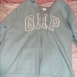 Gap sweater